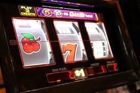 phjl VIP member enjoying exclusive gaming benefits on mobile in the Philippines